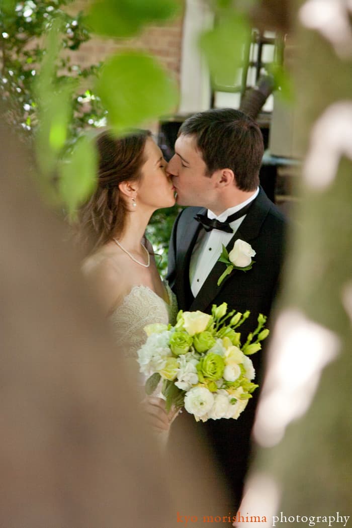 Bride and groom kiss at Princeton's Nassau Inn, shot by NJ wedding photographer Kyo Morishima