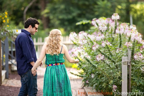 Hunterdon County farmstand engagement picture, by NJ engagement photographer Kyo Morishima.