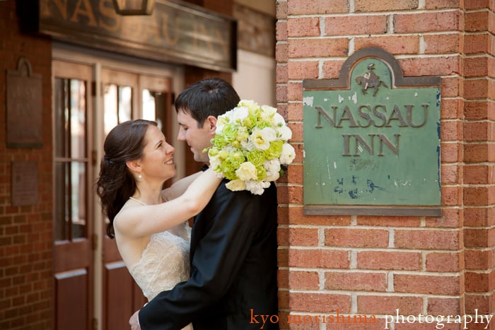 Nassau Inn wedding picture, photographed by NJ wedding photographer Kyo Morishima