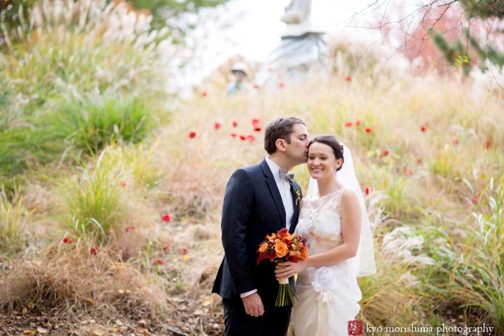 Grounds for Sculpture wedding in the fall, photographed by Hamilton wedding photographer Kyo Morishima