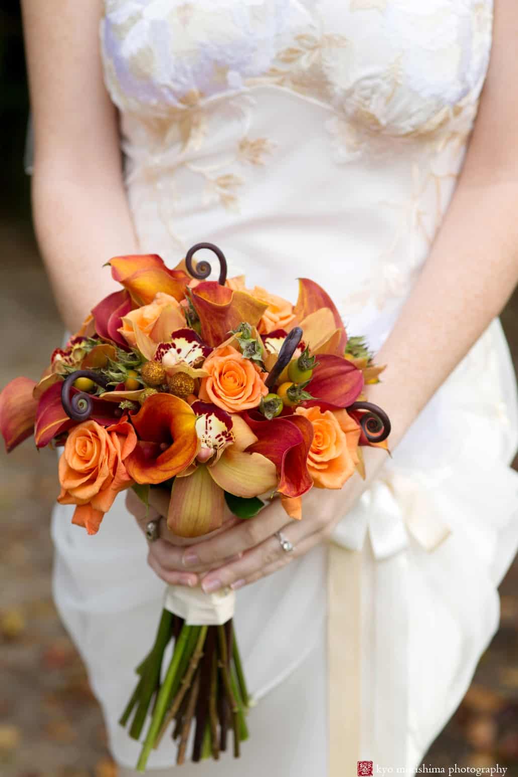 Fall wedding bouquet with orange roses and cala lillies by Monday Morning Flowers, photographed by Hamilton wedding photographer Kyo Morishima