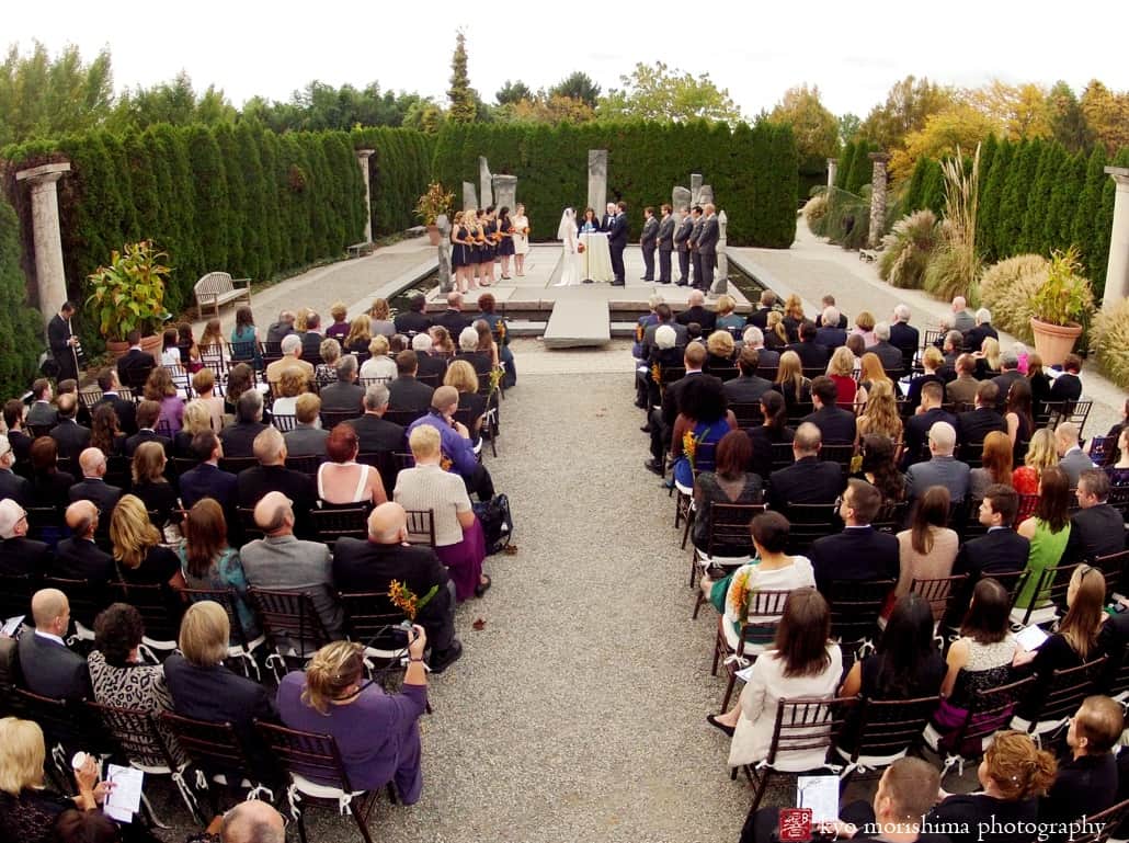 Grounds for Sculpture wedding in the fall, photographed by Hamilton wedding photographer Kyo Morishima