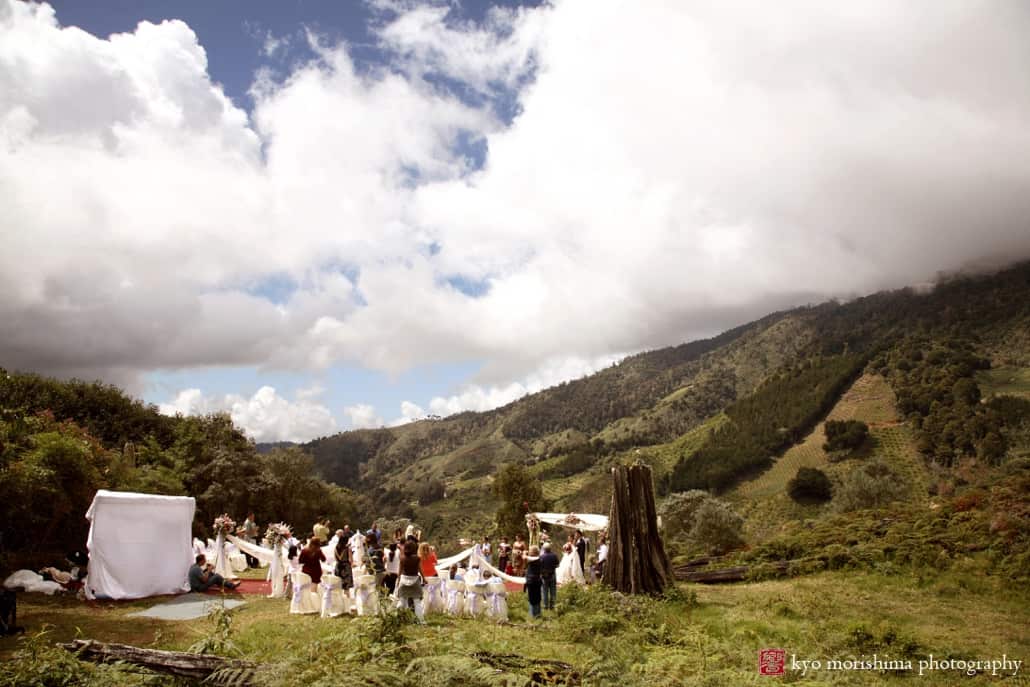 Mountaintop wedding in Costa Rica near San Gerardo de Dota, photographed by Kyo Morishima