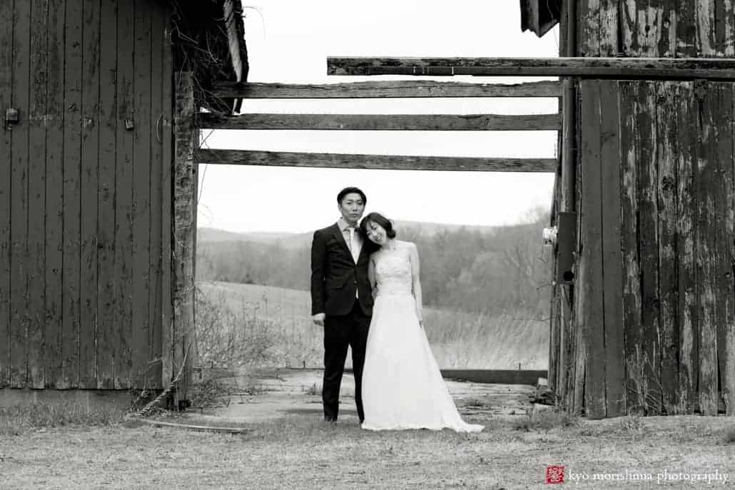 Barn wedding portrait photographed by Kyo Morishima