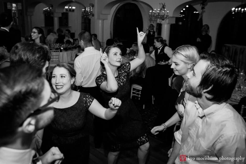Guests dance to music by Infinity Entertainment DJs at Perona Farms wedding, photographed by Kyo Morishima