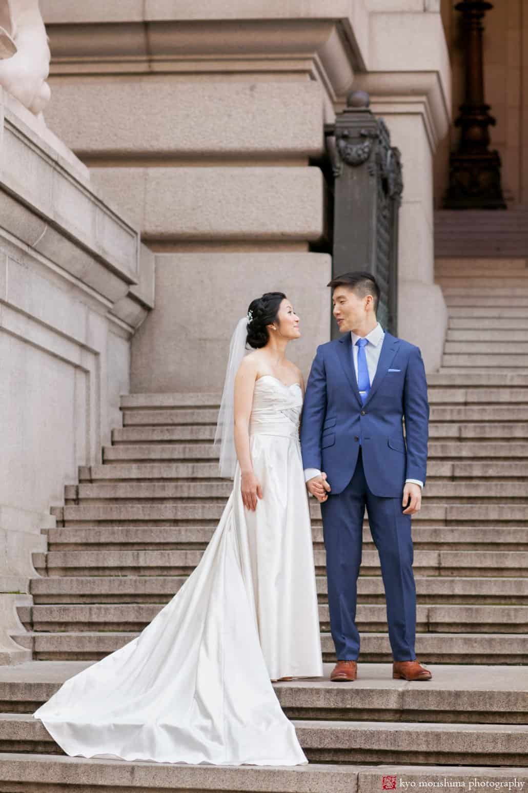 National Museum of the American Indian wedding photo on the front steps, photographed by Kyo Morishima