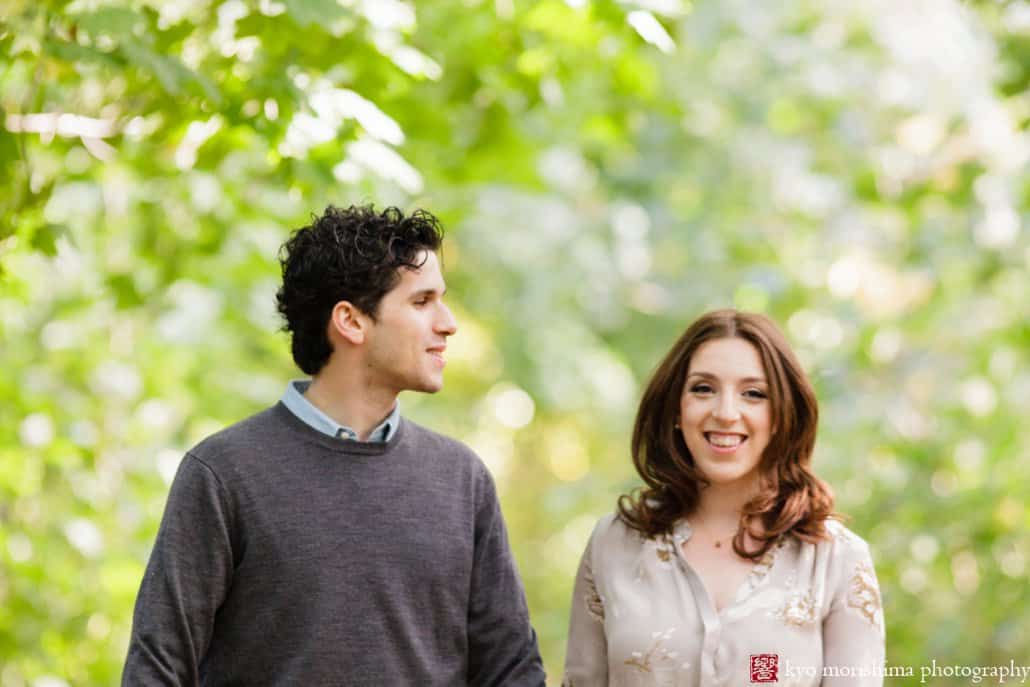 Prospect Park engagement picture in October photographed by Kyo Morishima