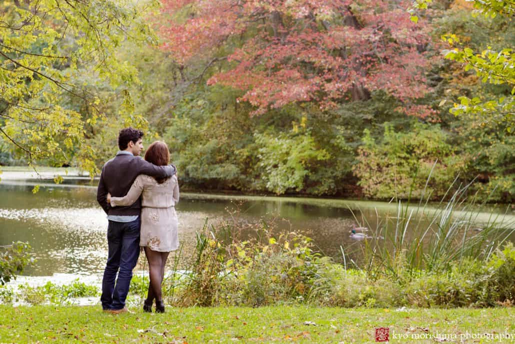 Brooklyn engagement picture at Prospect Park, photographed by Kyo Morishima