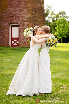 The Manor House Prophecy Creek PA wedding brides kiss