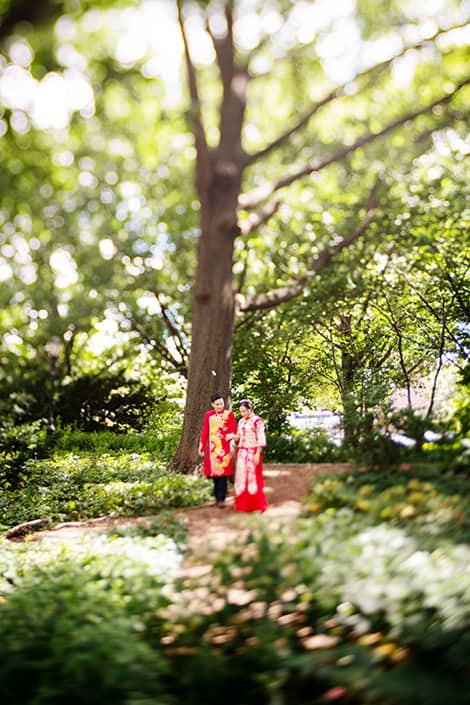 Queens Botanical Garden Chinese wedding taking walk NYC outdoor portrait summer