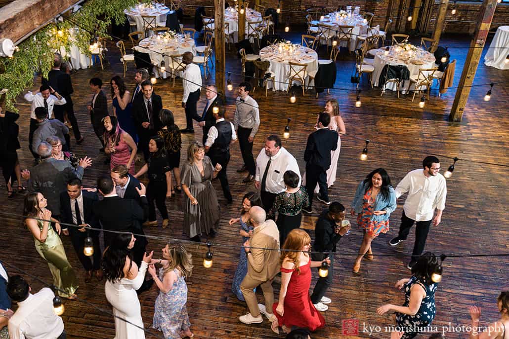rustic, spring, wedding, Brooklyn, Greenpoint Loft, Kyo Morishima Photography, NYC, ceremony bride and groom newlyweds fall spring autumn reception dancing fun