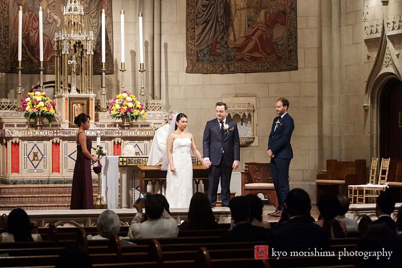 ceremony, church of the blessed sacrament, fall, new York, nyc, wedding, Kyo Morishima Photography, bride and groom