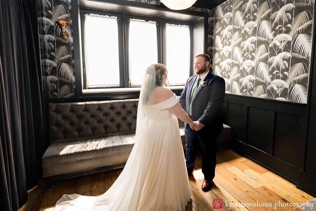 501 Union Gowanus canal Brooklyn documentary street life style wedding first look