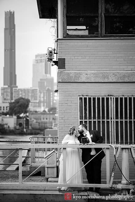 501 Union Gowanus canal Brooklyn documentary street life style wedding portrait bride and groom kiss