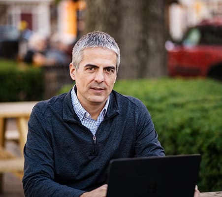 branding entrepreneur portrait business owner, self employed solopreneurs Brooklyn NYC Manhattan Palmer Square Princeton NJ portrait with laptop outside