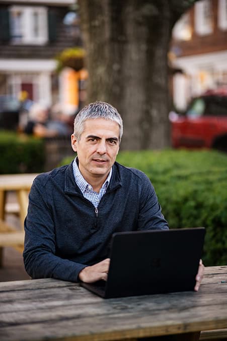 branding entrepreneur portrait business owner, self employed solopreneurs Brooklyn NYC Manhattan Palmer Square Princeton NJ portrait with laptop outside