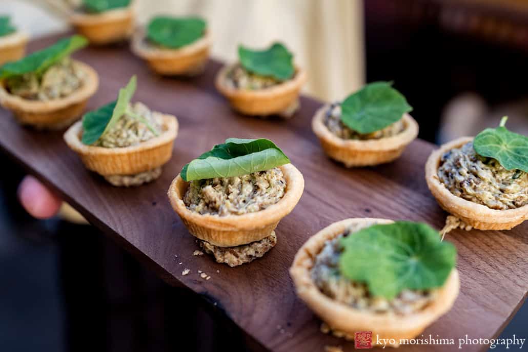 Roberta's Pizza, Brooklyn, Bushwick, NYC, wedding, backyard, reception, restaurant, Kyo Morishima Photography