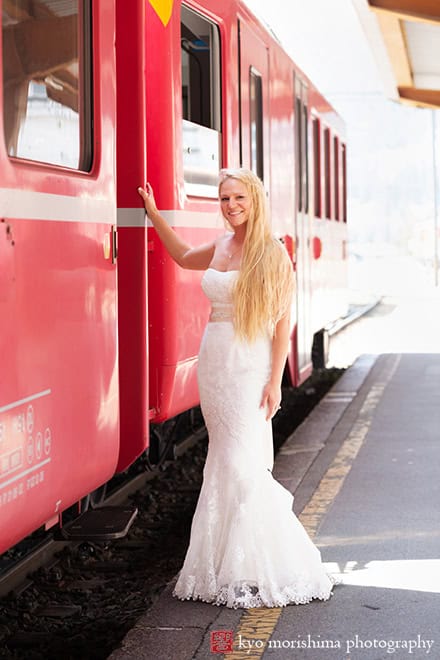 bride and groom trash the dress portrait destination elopement wedding St Moritz Switzerland train station Europe サンモリッツ スイス ヨーロッパ