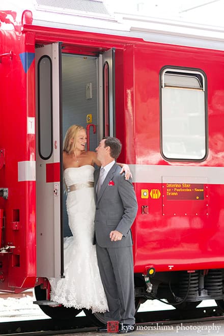 bride and groom trash the dress portrait destination elopement wedding St Moritz Switzerland train station Europe サンモリッツ スイス ヨーロッパ